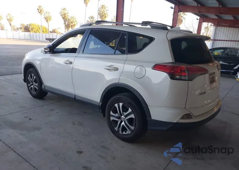 2016 Toyota Rav4 Le z USA, uszkodzony, nr VIN JTMZFREV7GJ068640